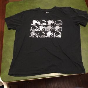 Taco Bell Graphic Tee, Official Uniform Shirt, “Yo Quero Taco Bell”; Foodie XL